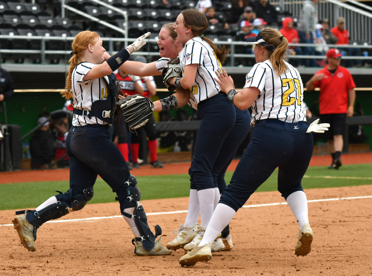v Lakeview Grant Union 2A:1A softball final Taylor Balkom 46